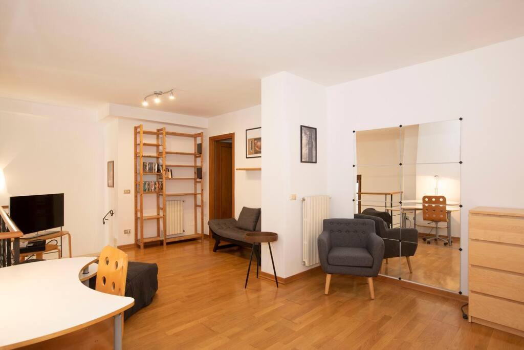 Vicino Al Centro Con Parcheggio Apartment *