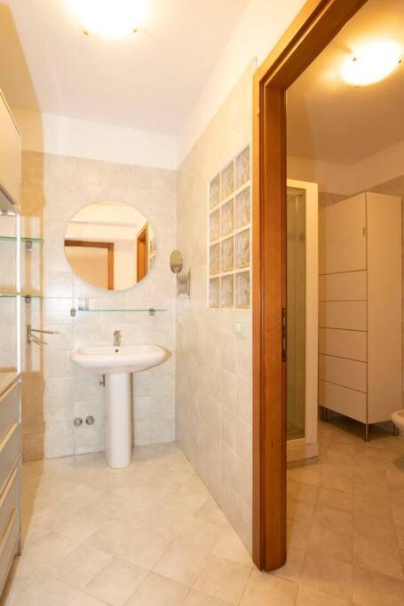 Vicino Al Centro Con Parcheggio Apartment Siena